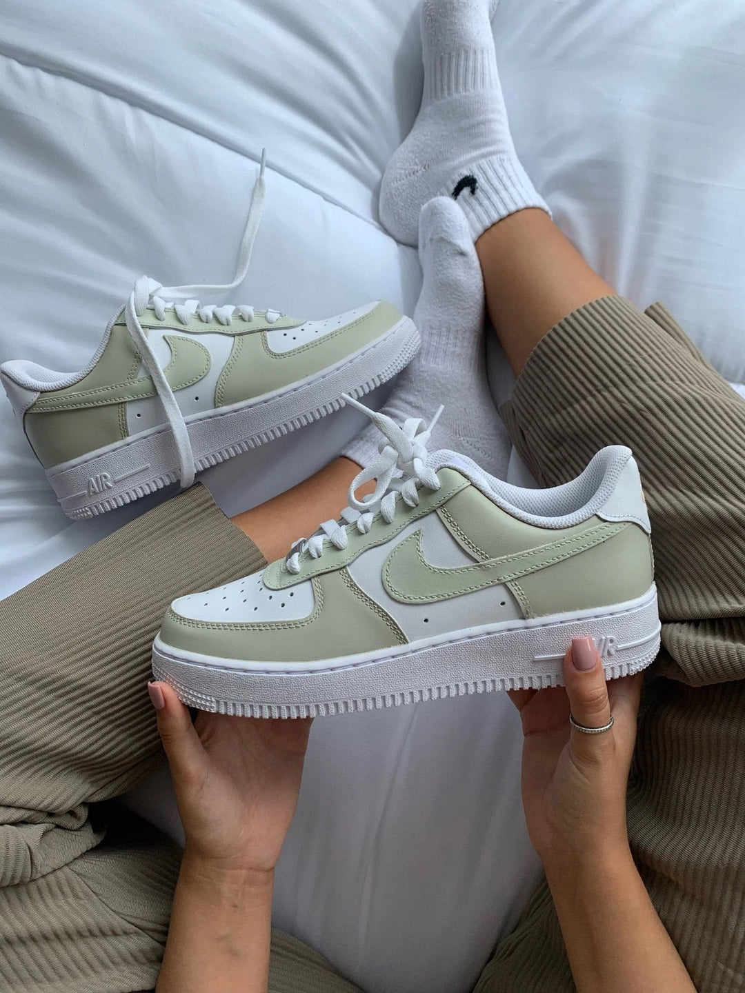 Custom Air Force 1 White And Light Green Color - Blocked
