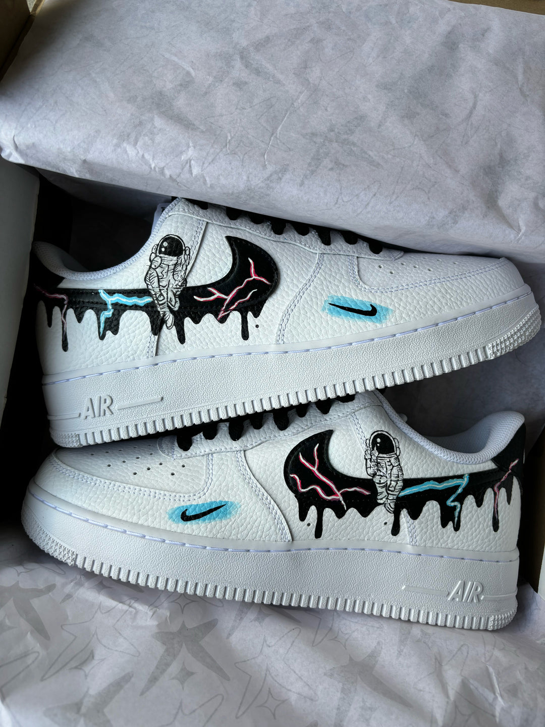 Custom Air Force 1 White Astronaut And Drip Pattern