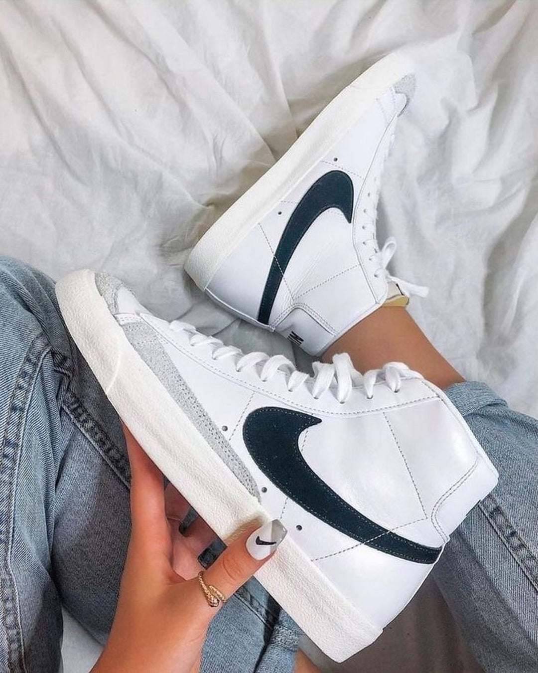 Custom Blazer 77 Vintage White Black Grey Mid