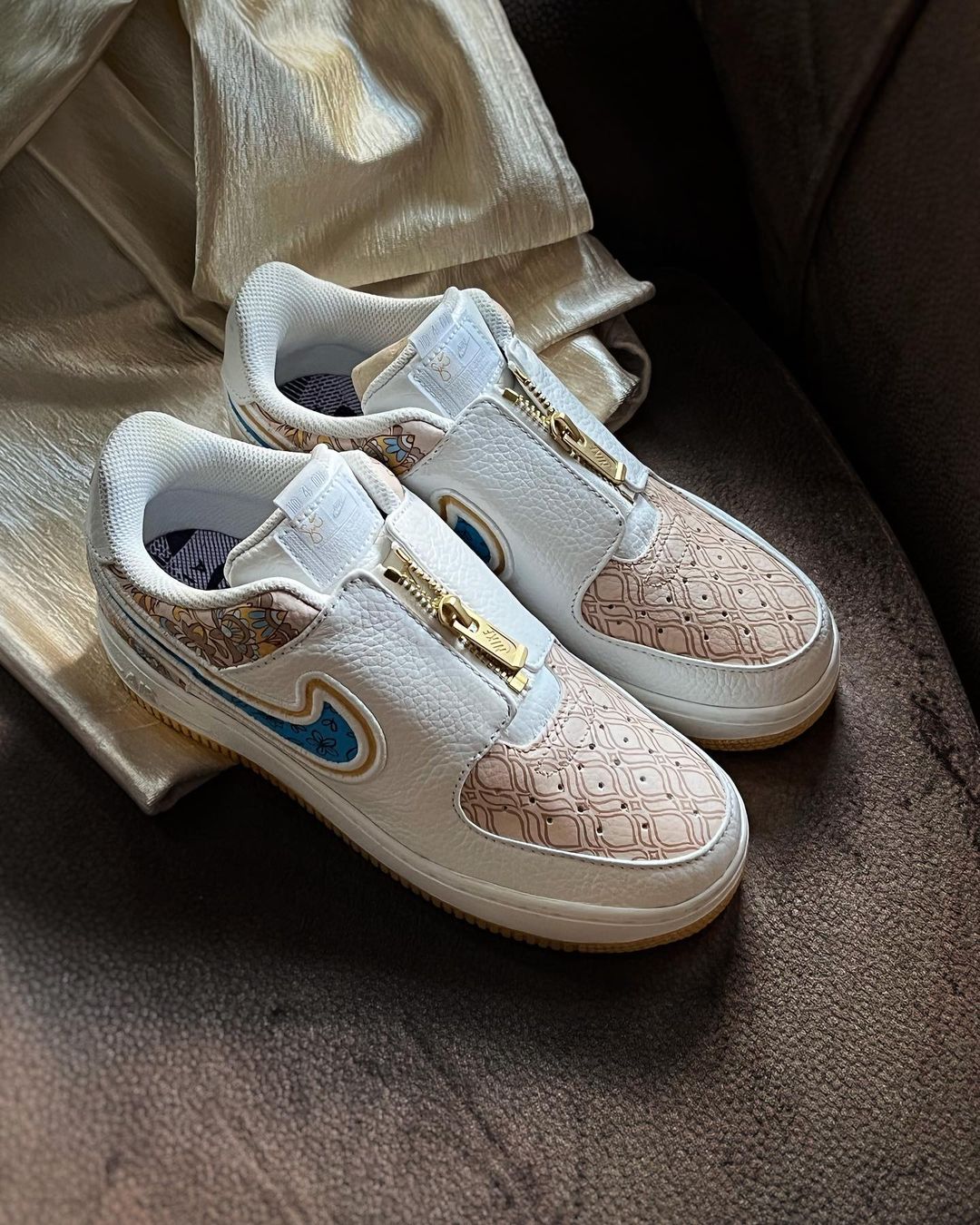 Classical  Flower Grid Blue Khaki Custom Air Force 1