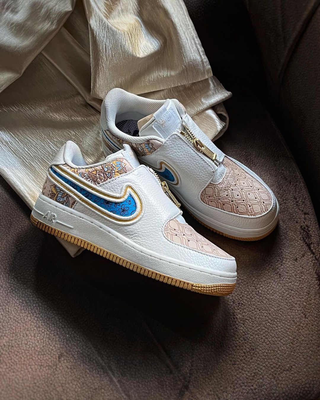 Classical  Flower Grid Blue Khaki Custom Air Force 1