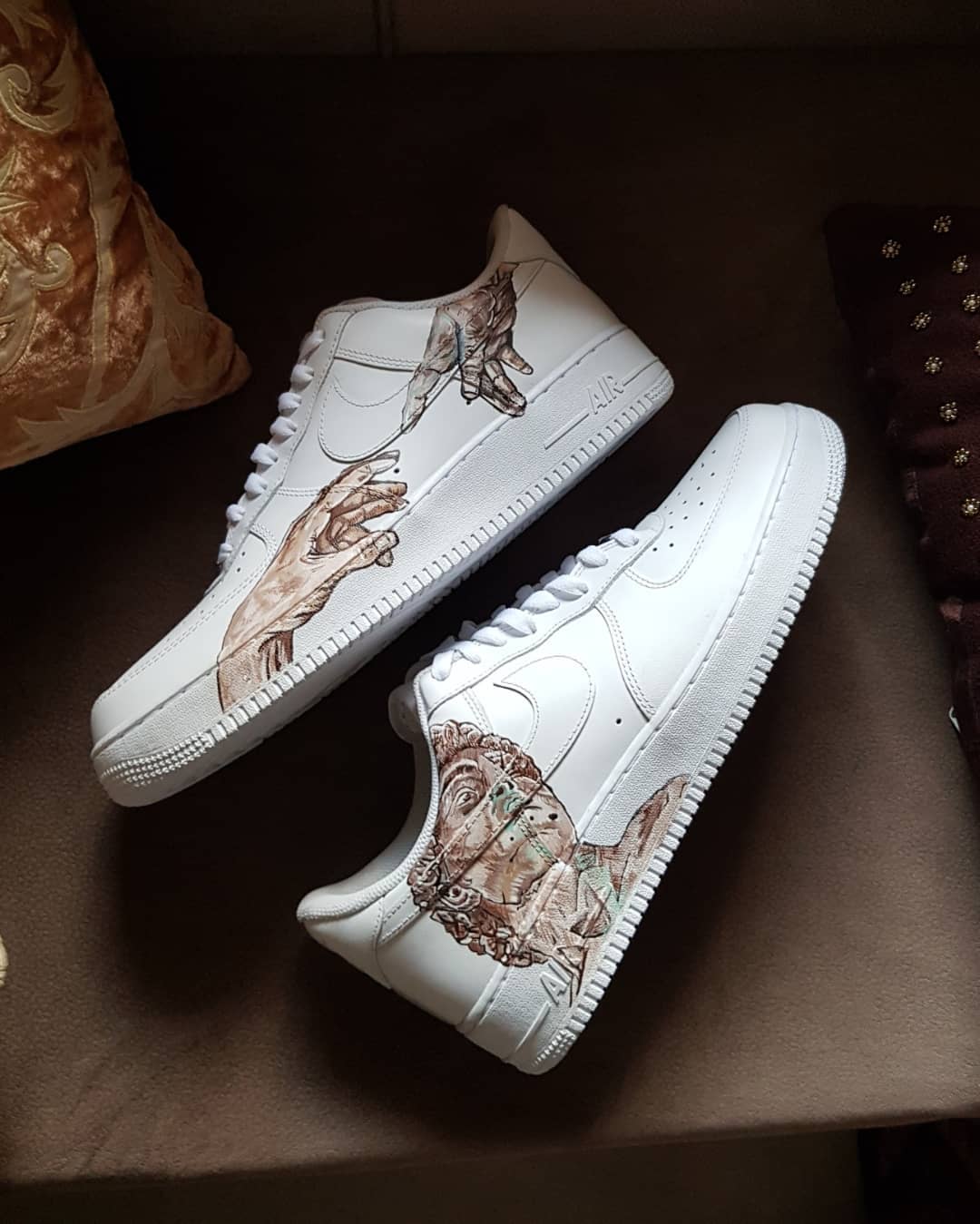 Sculpture Hand Brown Custom Air Force 1