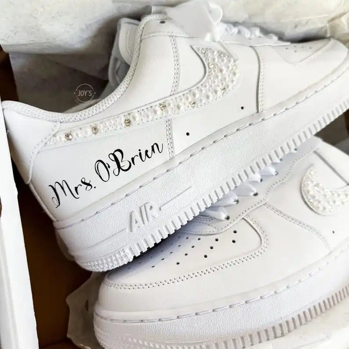 Custom Air Force 1 Pearl Rhinestone Bridal Custom Sneakers, Personalized White Wedding Shoes for Bride with Custom Name/Date & Organza Bow Laces