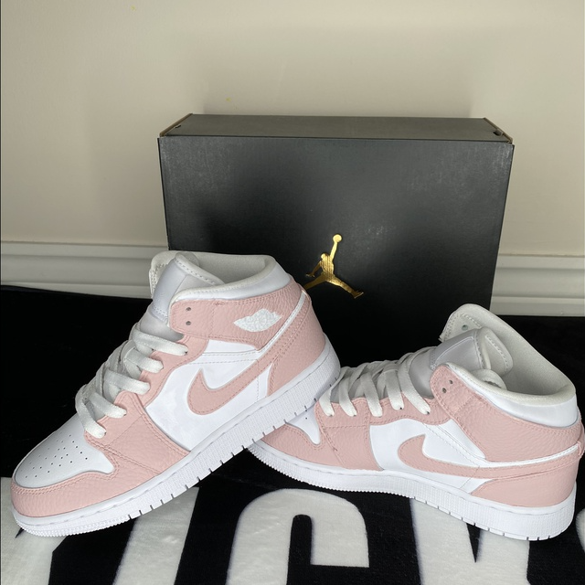 Custom Air Jordan 1 Pink White