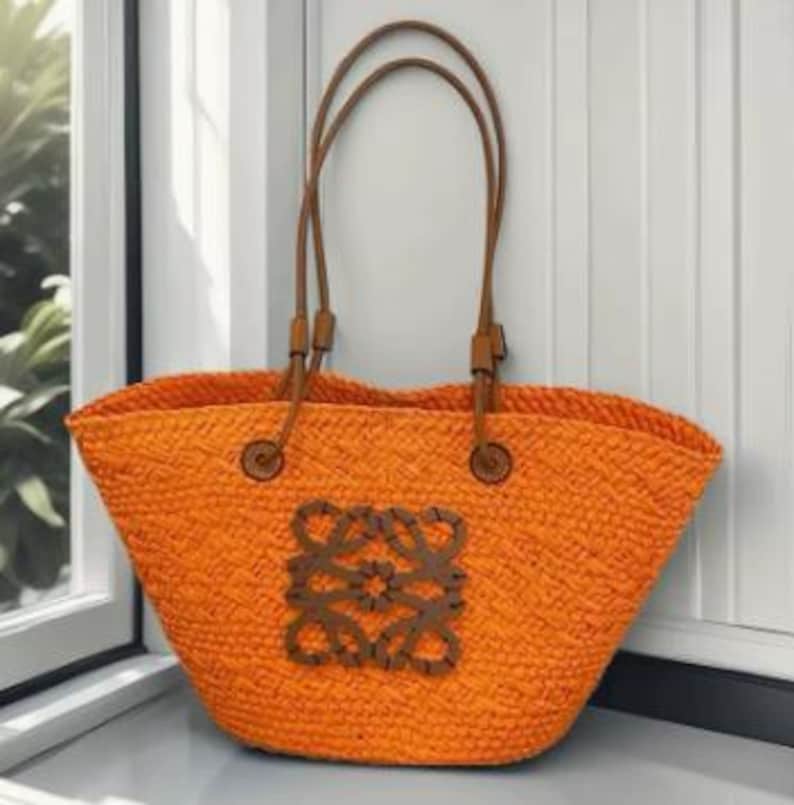 Product Title:
Large Capacity Hand-Woven Raffia Straw Tote Bag Multi-color Optional Summer Holiday Beach Shoulder Top-handle Bag Customizable Patterns Matching Custom Air Force 1 Custom Sneakers
